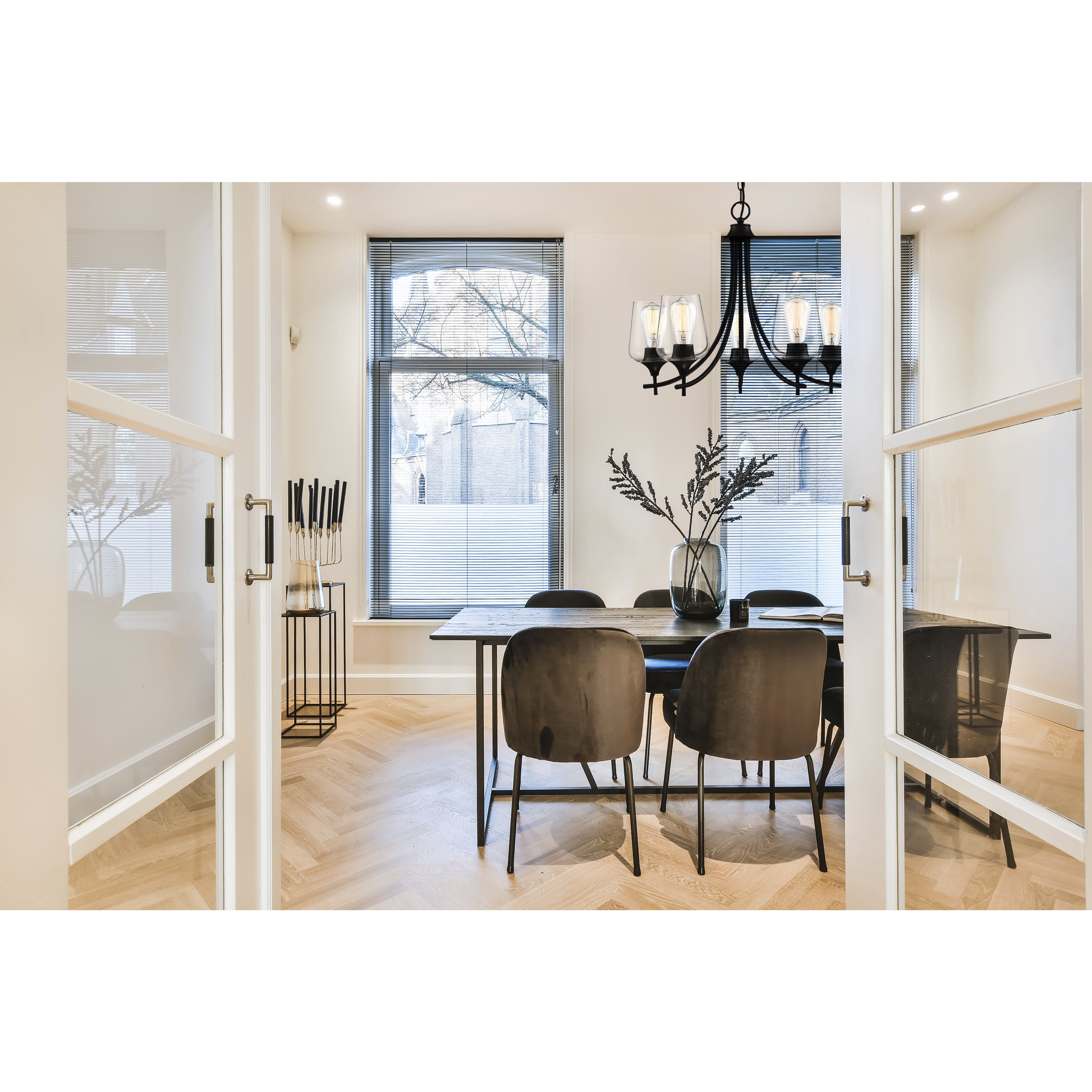 Black 5 arm chandelier 2025
